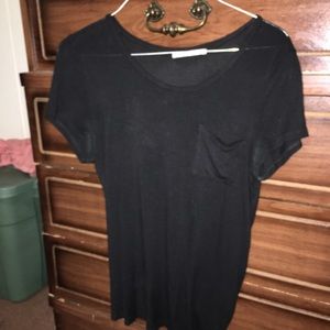 black flowy T-Shirt
